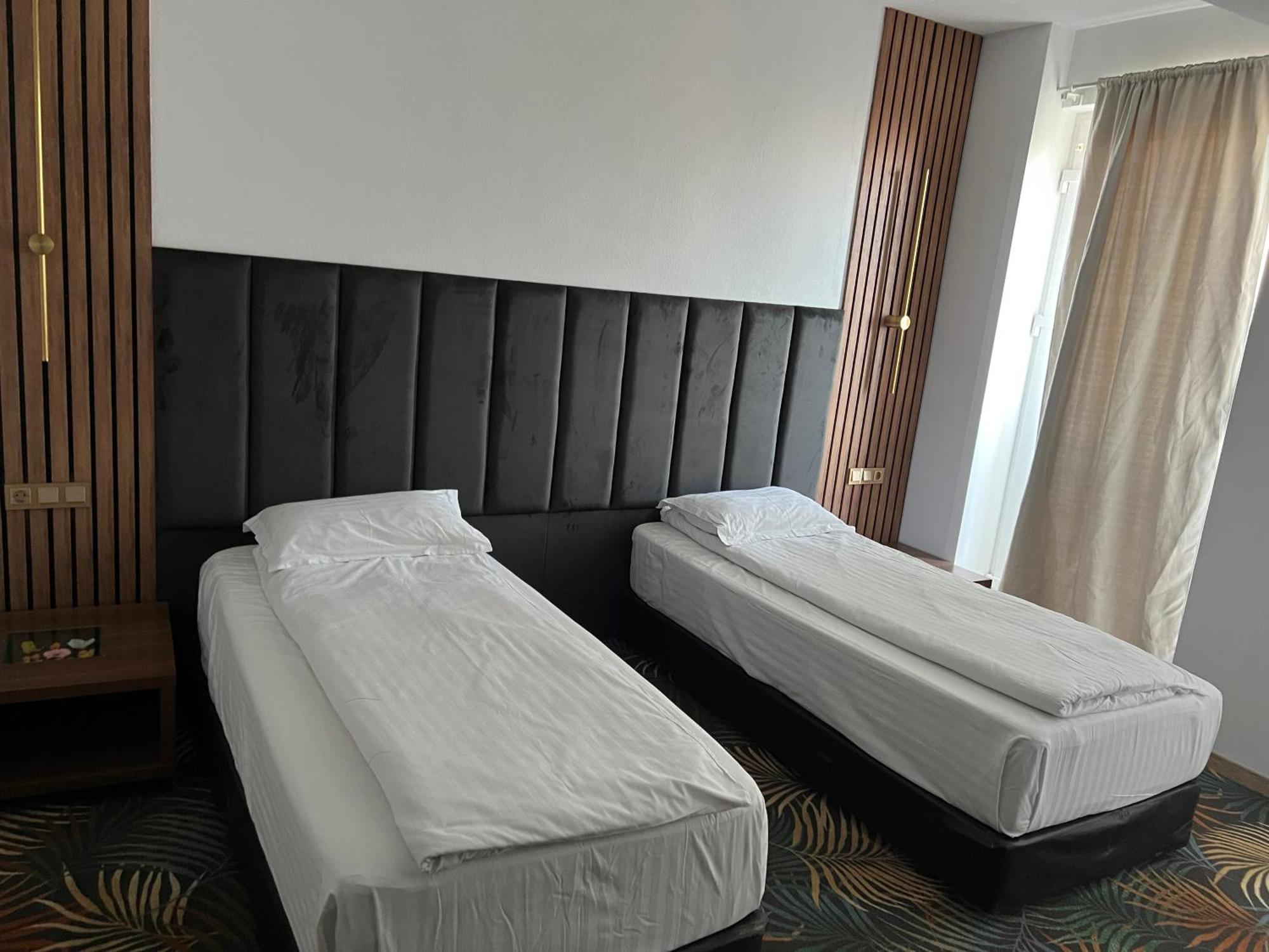Hotel Sydney Craiova Ngoại thất bức ảnh